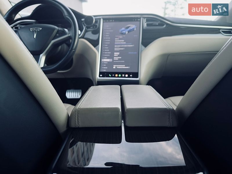 Лифтбек Tesla Model S 2014 в Одессе