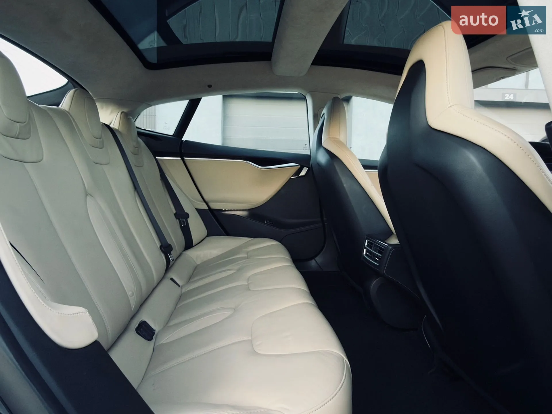 2014 Tesla Model S - мініатюра 28