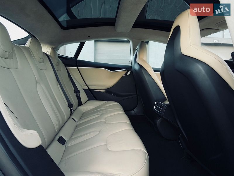 Лифтбек Tesla Model S 2014 в Одессе