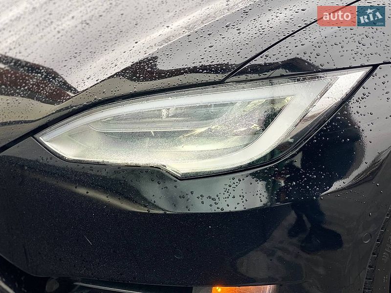 Ліфтбек Tesla Model S 2019 в Києві