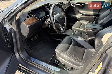 Лифтбек Tesla Model S 2016 в Киеве