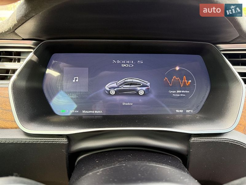 Лифтбек Tesla Model S 2016 в Киеве