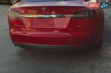 Лифтбек Tesla Model S 2015 в Киеве