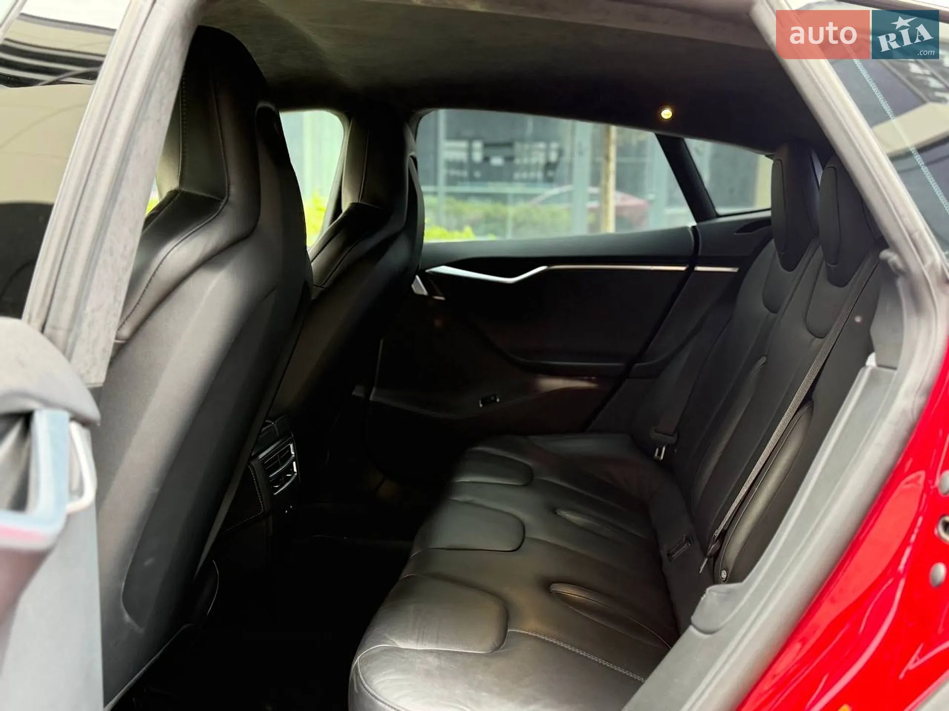 2015 Tesla Model S - мініатюра 12