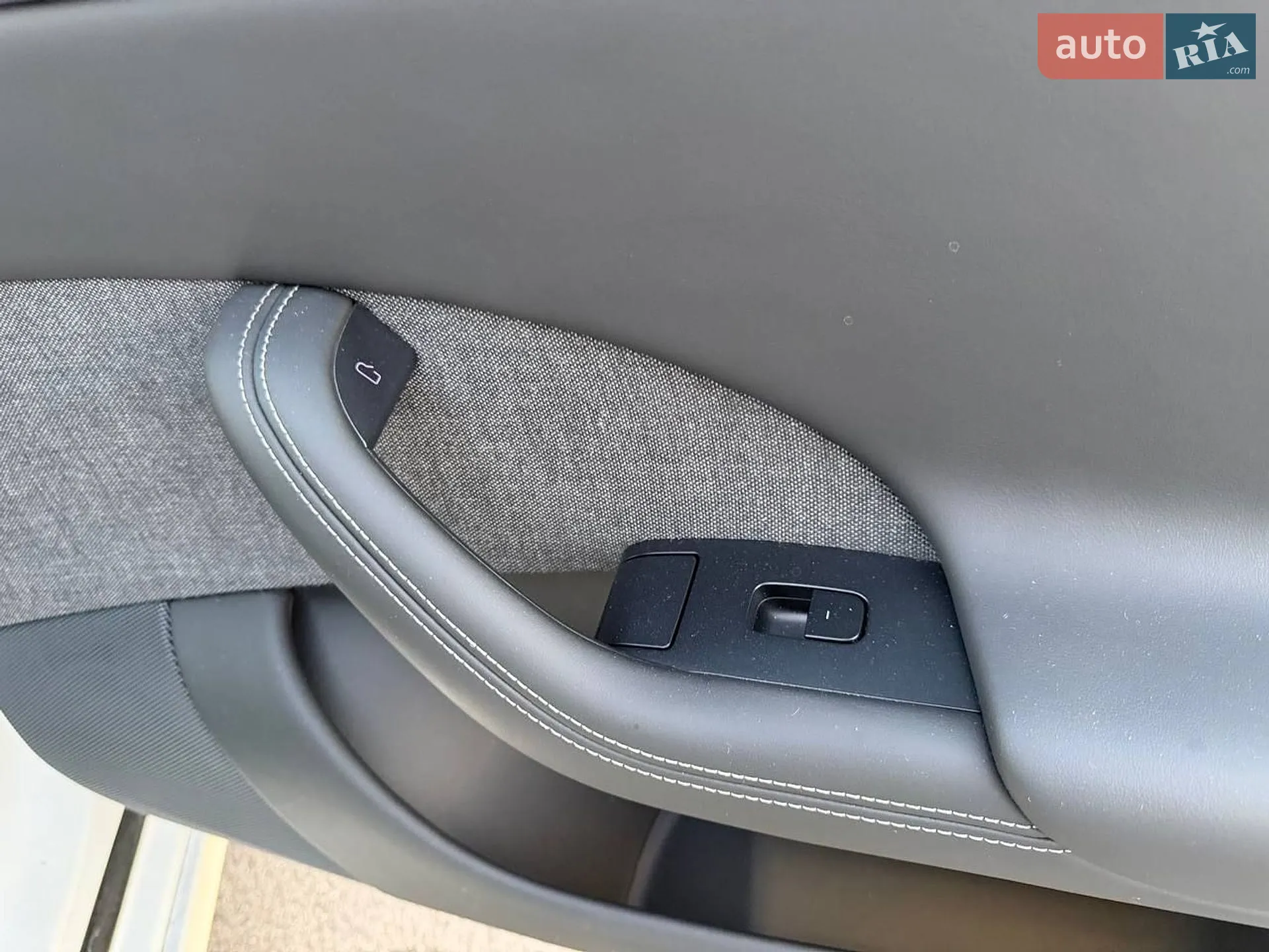 2021 Tesla Model S - мініатюра 11