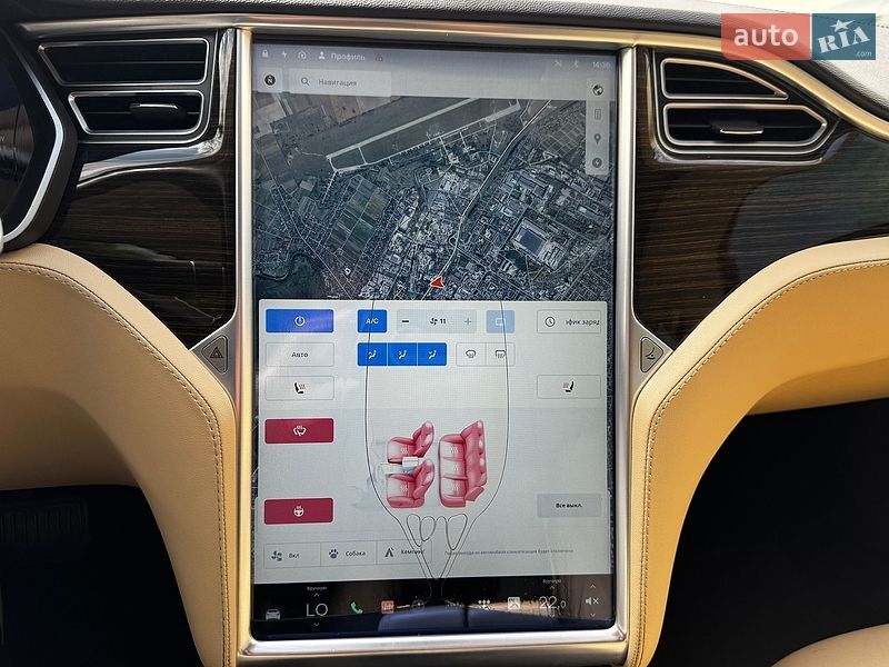 Ліфтбек Tesla Model S 2015 в Луцьку фото 44 Ліфтбек Tesla Model S 2015 в Луцьку