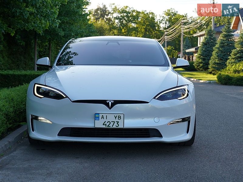 Лифтбек Tesla Model S 2022 в Киеве