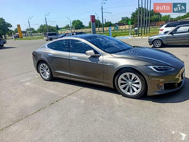 Лифтбек Tesla Model S 2016 в Харькове
