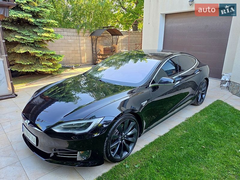 Лифтбек Tesla Model S 2013 в Одессе
