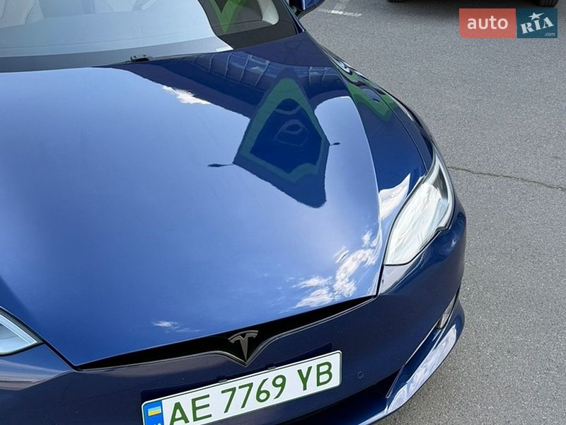 Лифтбек Tesla Model S 2018 в Кривом Роге