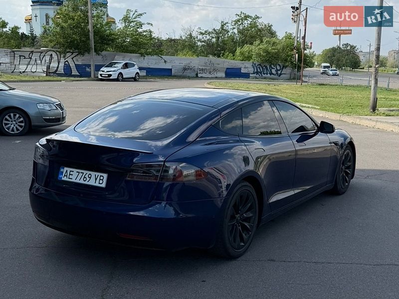 Лифтбек Tesla Model S 2018 в Кривом Роге