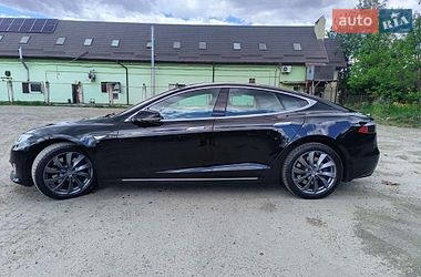Ліфтбек Tesla Model S 2016 в Львові