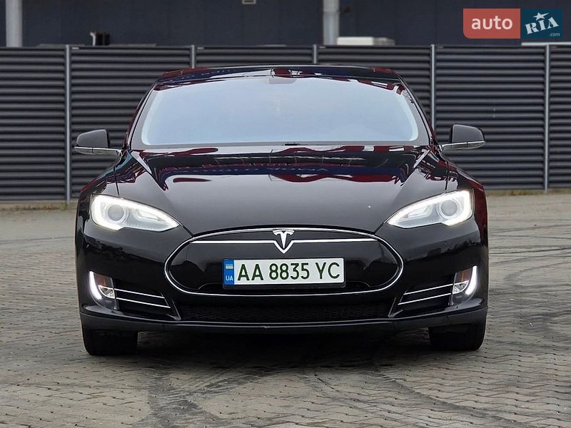 Лифтбек Tesla Model S 2013 в Тернополе
