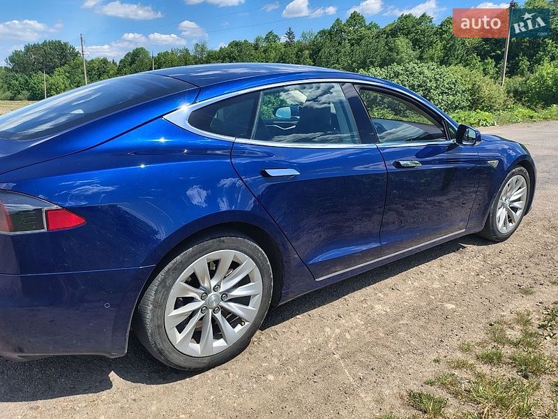 Лифтбек Tesla Model S 2016 в Ивано-Франковске фото 4 Лифтбек Tesla Model S 2016 в Ивано-Франковске