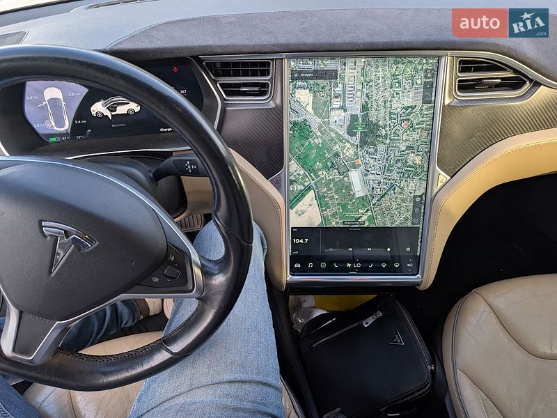 Лифтбек Tesla Model S 2014 в Чернигове фото 10 Лифтбек Tesla Model S 2014 в Чернигове