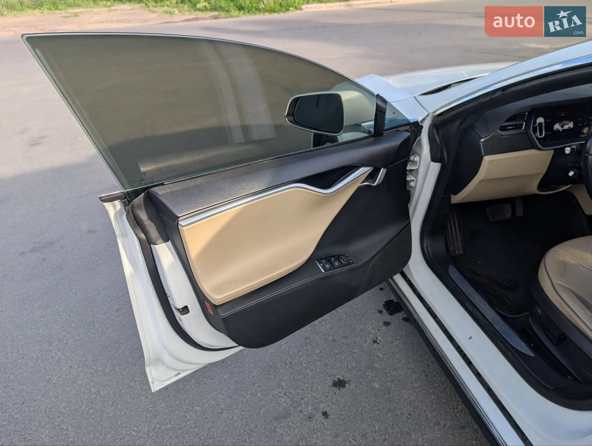 2014 Tesla Model S - мініатюра 13