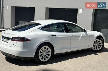 Ліфтбек Tesla Model S 2016 в Тернополі