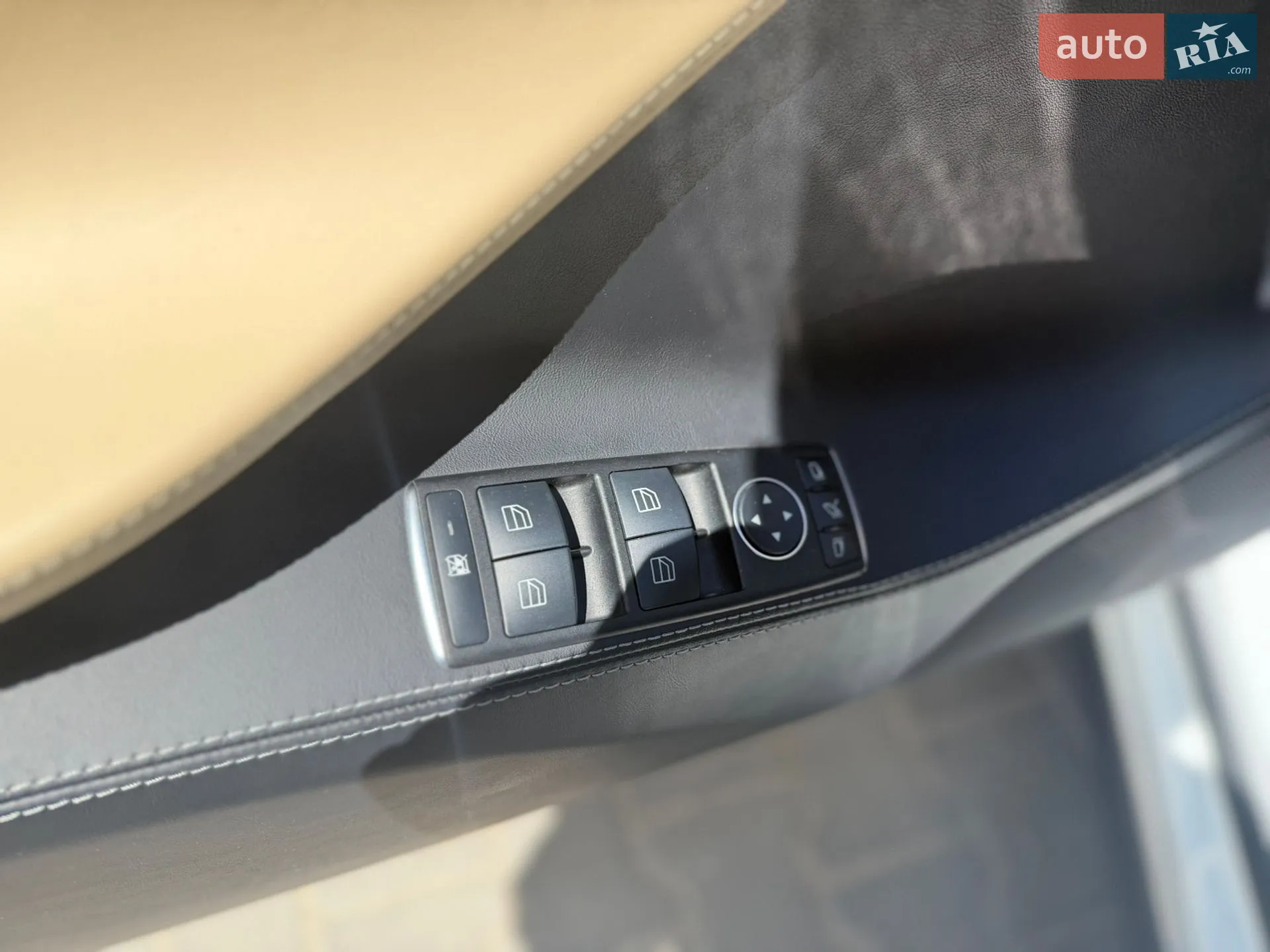 2016 Tesla Model S - мініатюра 23