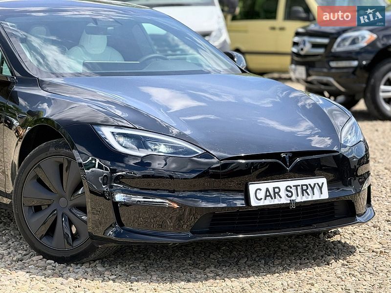 Лифтбек Tesla Model S 2023 в Стрые