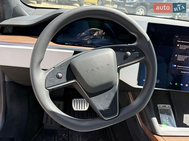 Лифтбек Tesla Model S 2023 в Стрые