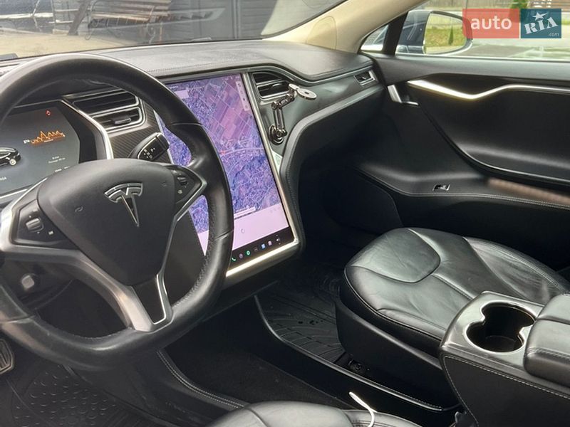 Лифтбек Tesla Model S 2014 в Черновцах фото 36 Лифтбек Tesla Model S 2014 в Черновцах
