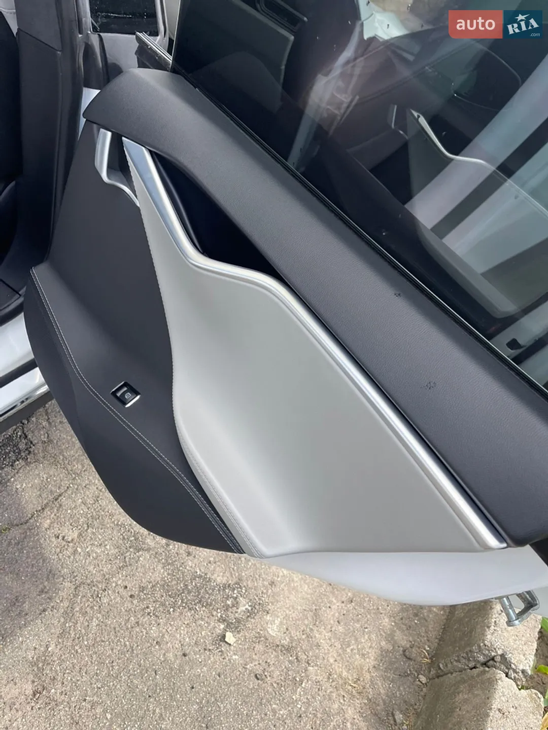 2015 Tesla Model S - мініатюра 24