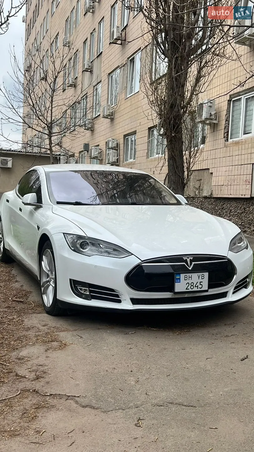 2015 Tesla Model S - мініатюра 2