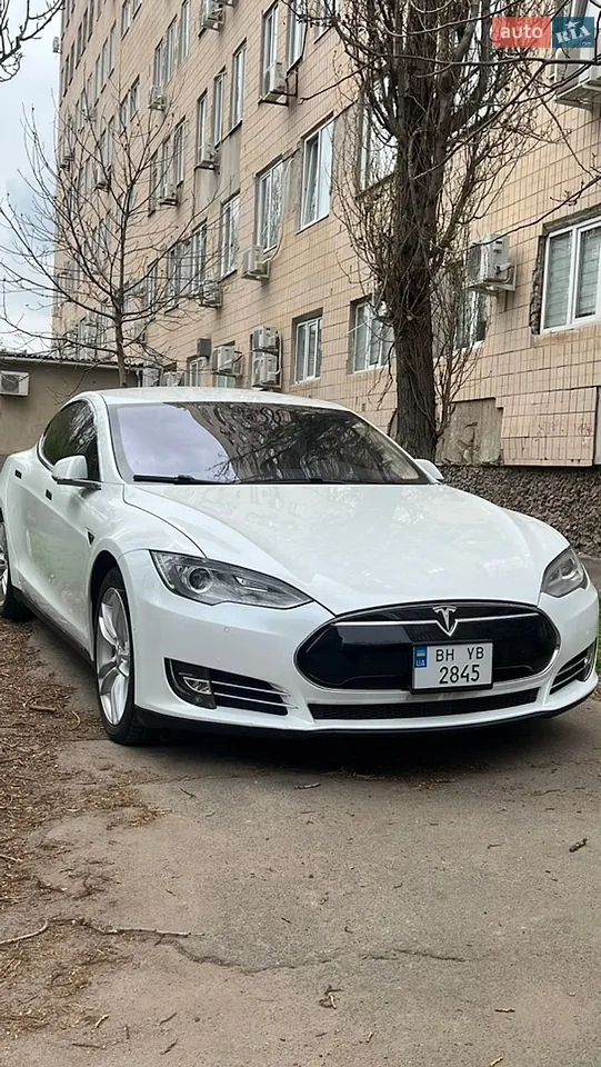 2015 Tesla Model S - мініатюра 10
