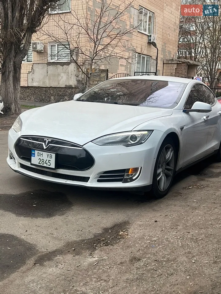 2015 Tesla Model S - мініатюра 16