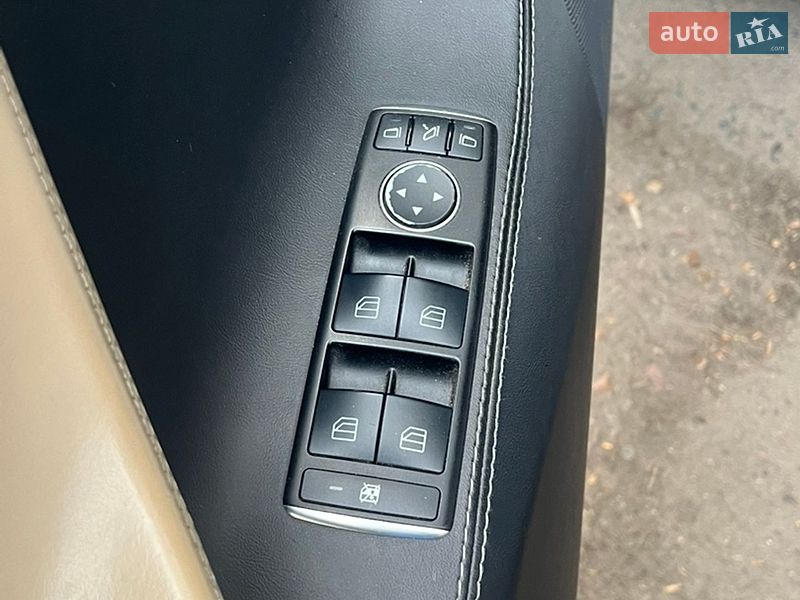 Ліфтбек Tesla Model S 2015 в Одесі