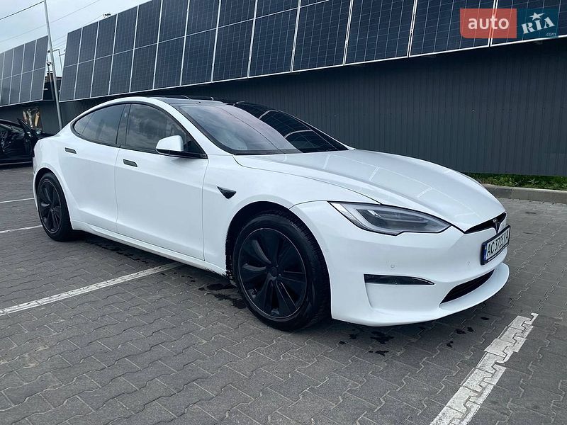 Лифтбек Tesla Model S 2021 в Киеве
