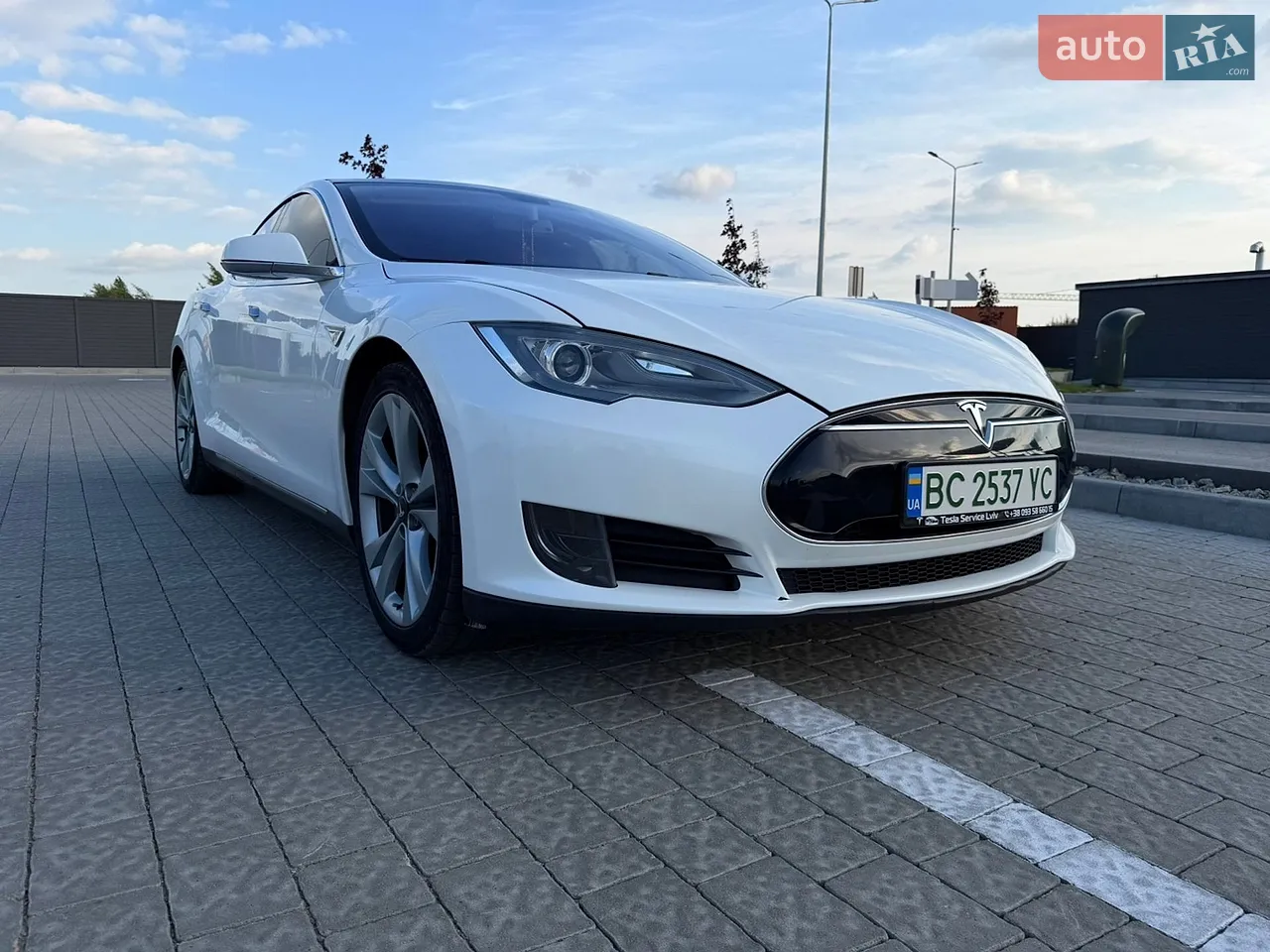 2013 Tesla Model S - мініатюра 27