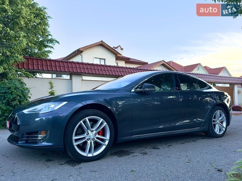 Лифтбек Tesla Model S 2014 в Одессе