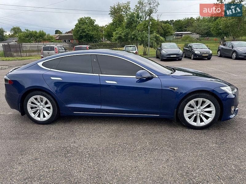 Лифтбек Tesla Model S 2018 в Днепре фото 3 Лифтбек Tesla Model S 2018 в Днепре