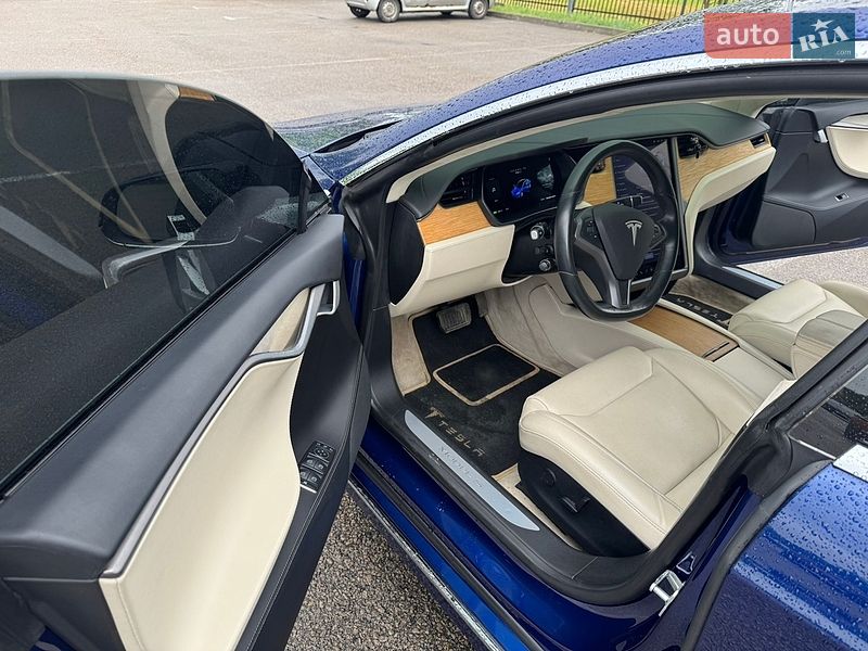 Лифтбек Tesla Model S 2018 в Днепре фото 15 Лифтбек Tesla Model S 2018 в Днепре