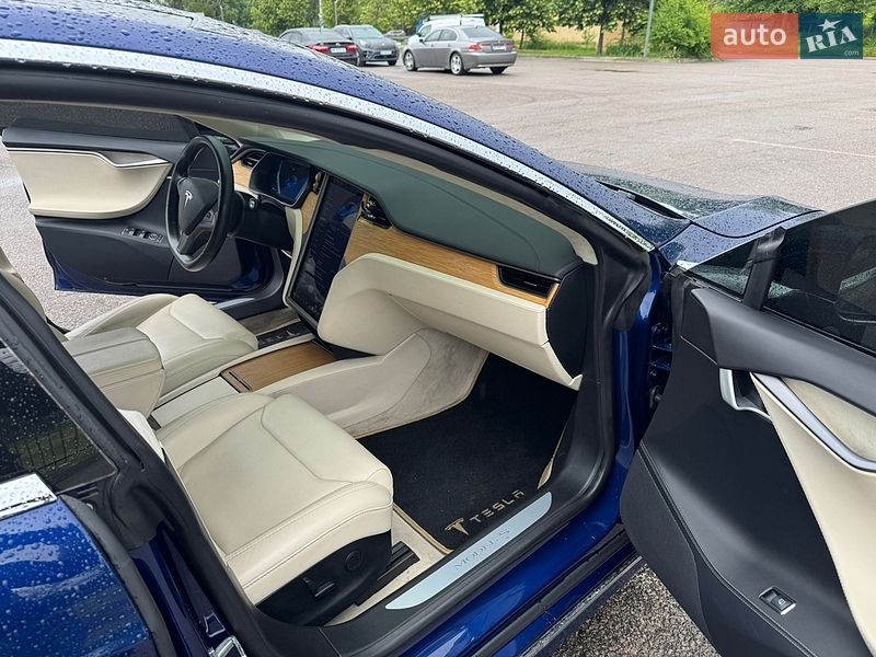 Лифтбек Tesla Model S 2018 в Днепре фото 16 Лифтбек Tesla Model S 2018 в Днепре