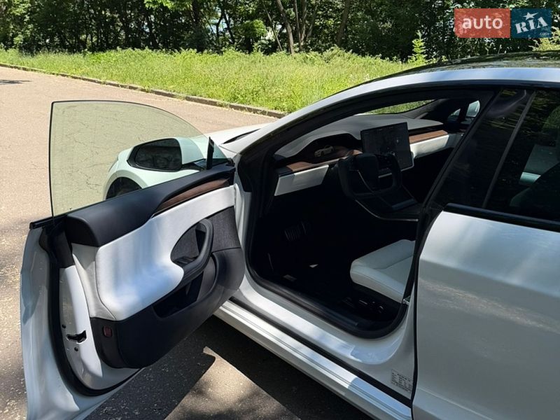 Лифтбек Tesla Model S 2021 в Киеве фото 9 Лифтбек Tesla Model S 2021 в Киеве
