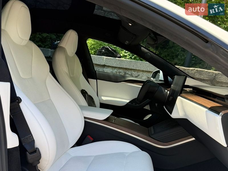 Лифтбек Tesla Model S 2021 в Киеве фото 13 Лифтбек Tesla Model S 2021 в Киеве