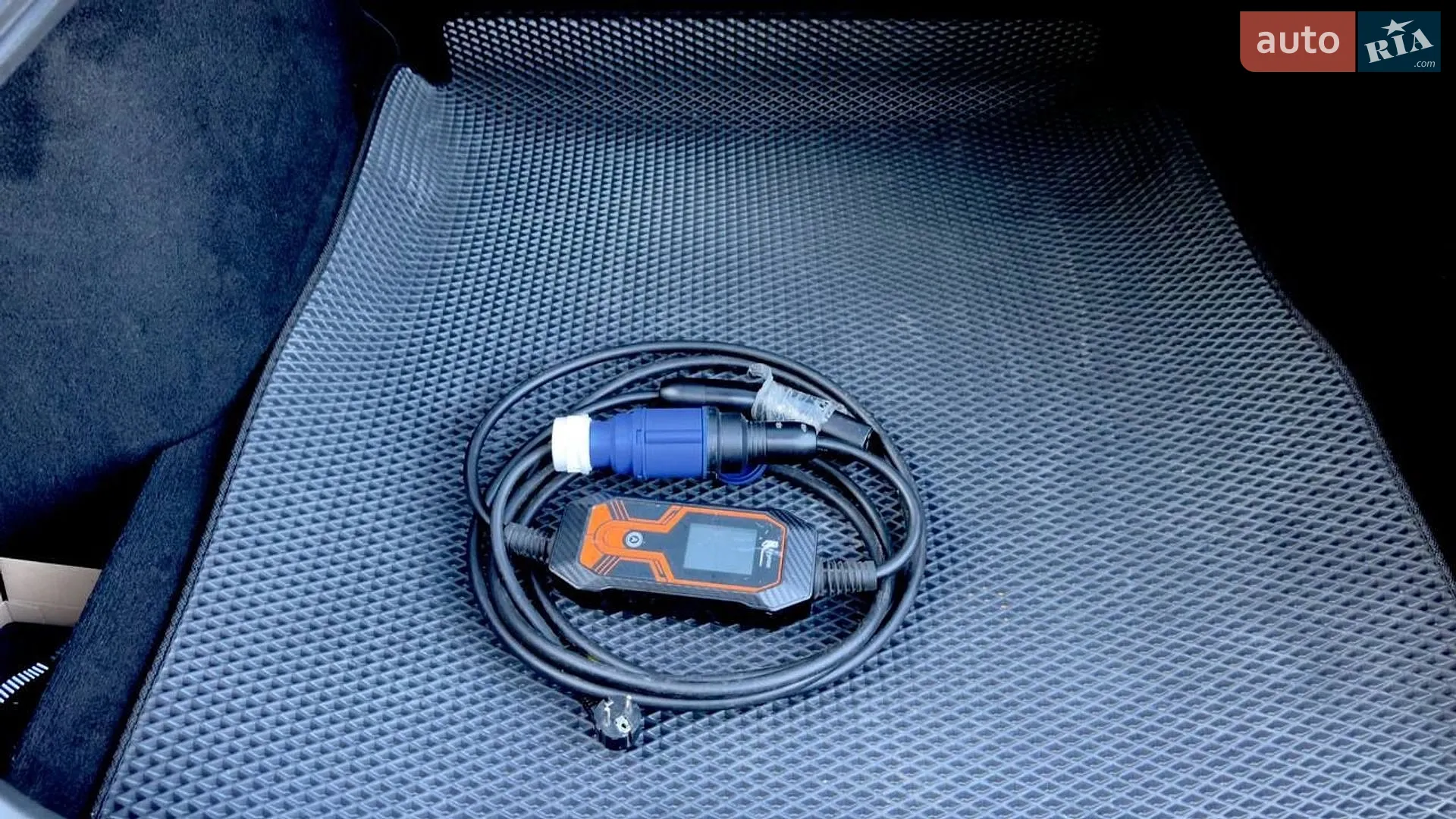 2015 Tesla Model S - мініатюра 3