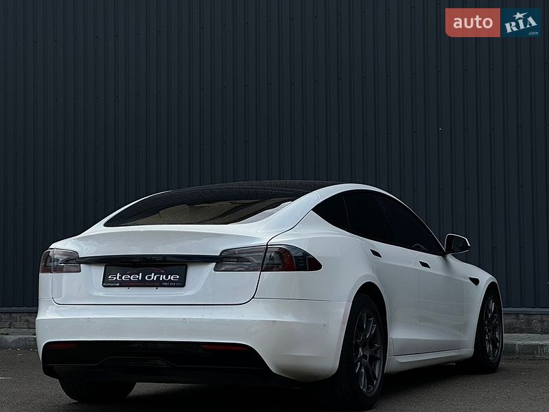 Лифтбек Tesla Model S 2022 в Николаеве