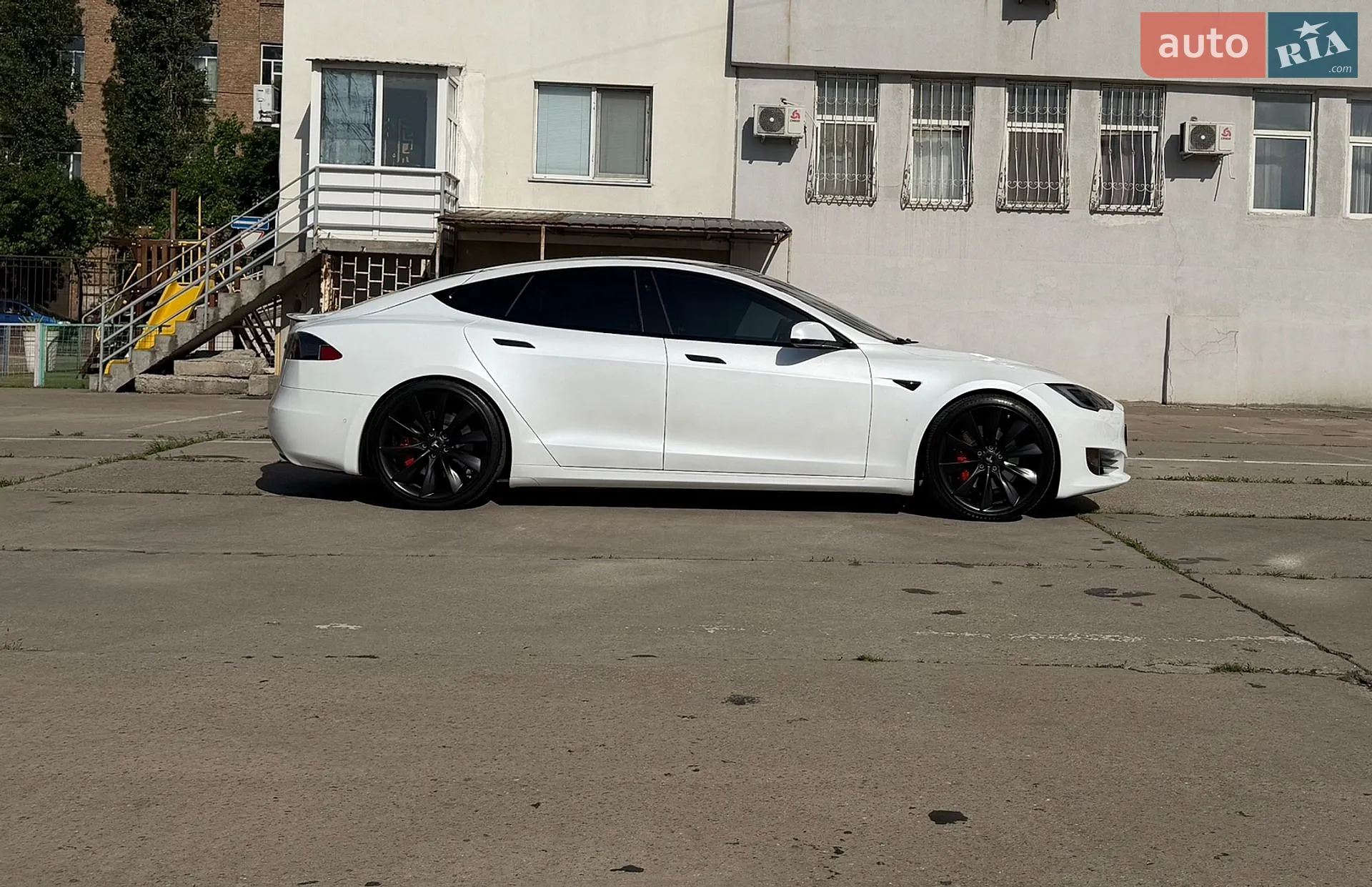 2019 Tesla Model S - мініатюра 8