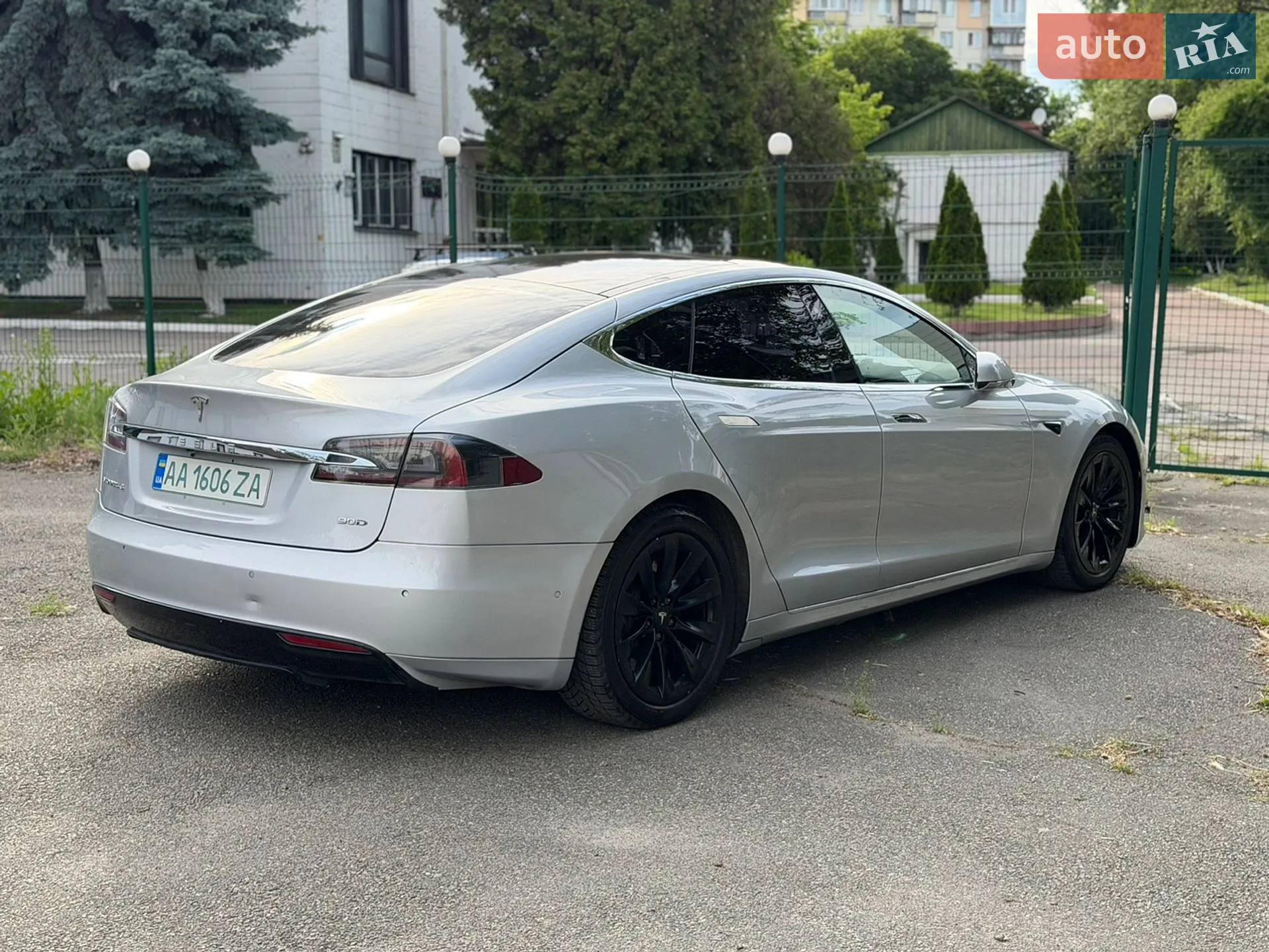 2016 Tesla Model S - мініатюра 10