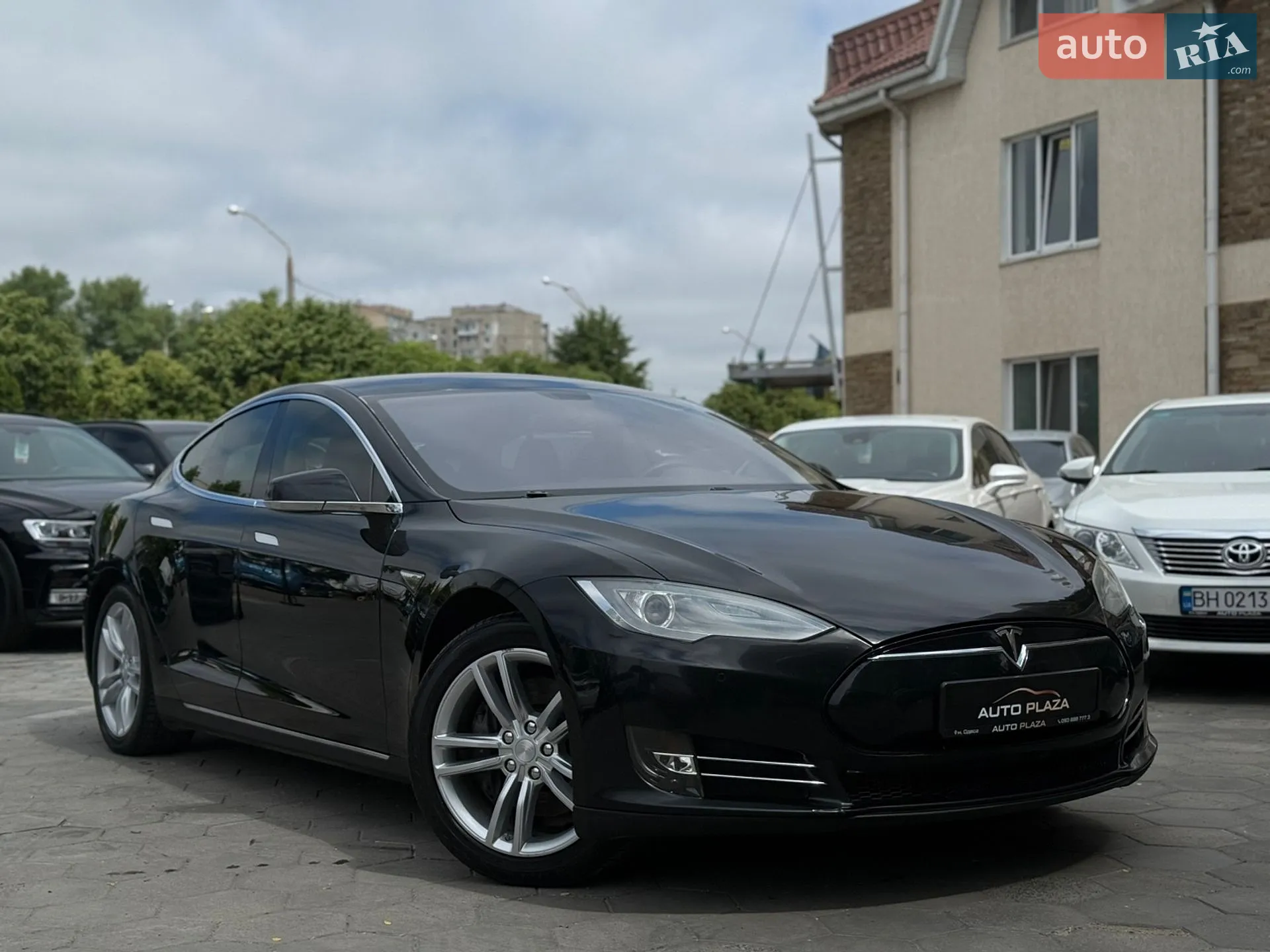 2013 Tesla Model S - мініатюра 12