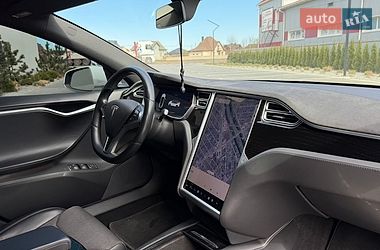 Лифтбек Tesla Model S 2017 в Луцке