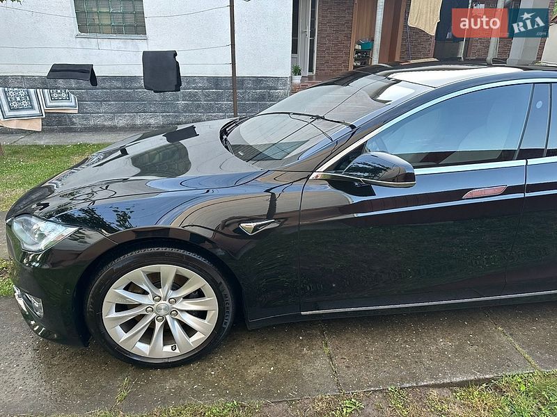 Лифтбек Tesla Model S 2019 в Виноградове фото 3 Лифтбек Tesla Model S 2019 в Виноградове