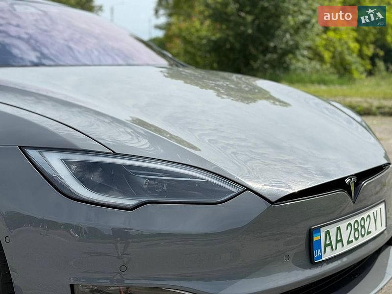 Лифтбек Tesla Model S 2021 в Фастове
