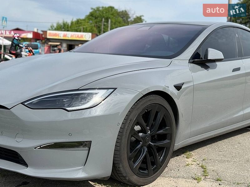 Лифтбек Tesla Model S 2021 в Фастове