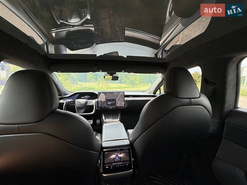Лифтбек Tesla Model S 2021 в Фастове