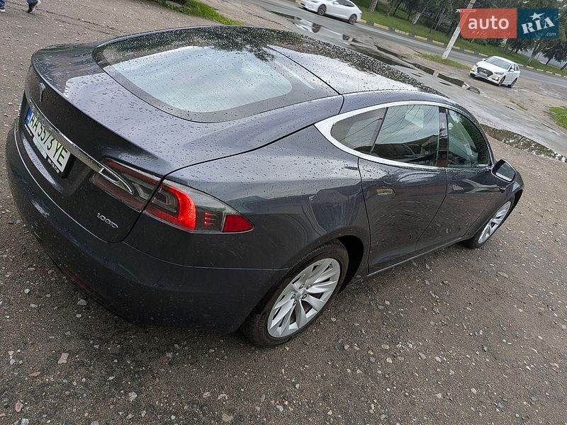 Ліфтбек Tesla Model S 2018 в Києві
