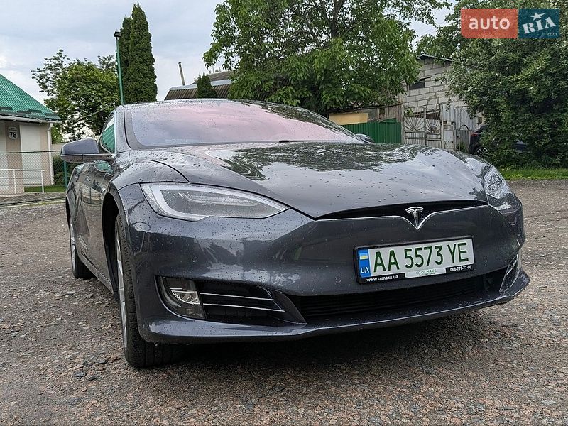 Ліфтбек Tesla Model S 2018 в Києві
